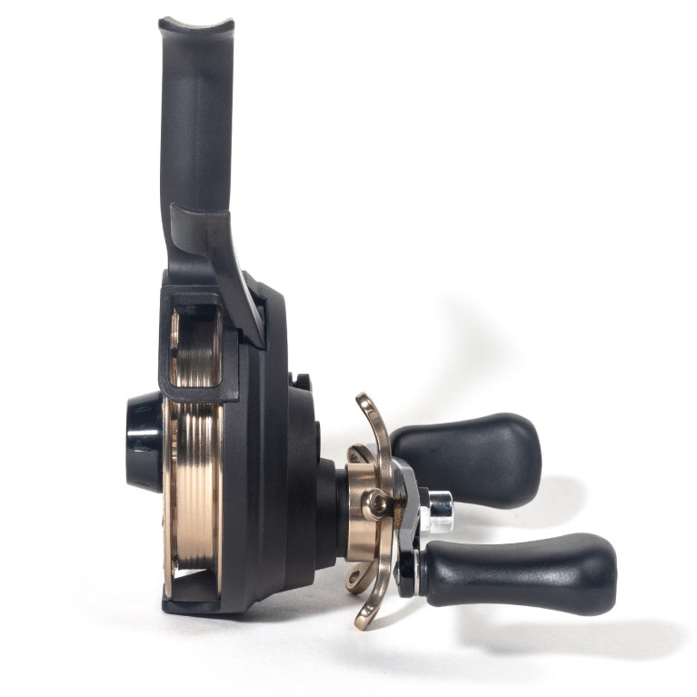 NEO Gold + доп.шпуля MAX DRAG: 4.0 KG. 7 + 1 подшипник. Масса: 204 г.  2.5:1.